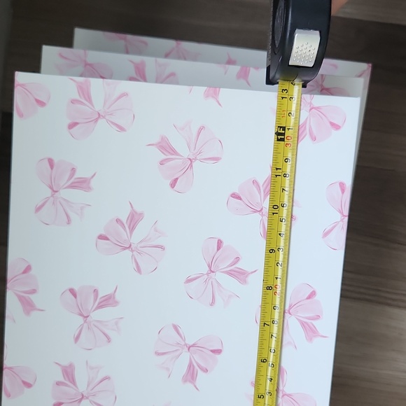 Pink Bow boxes scallop detail - Picture 4 of 7